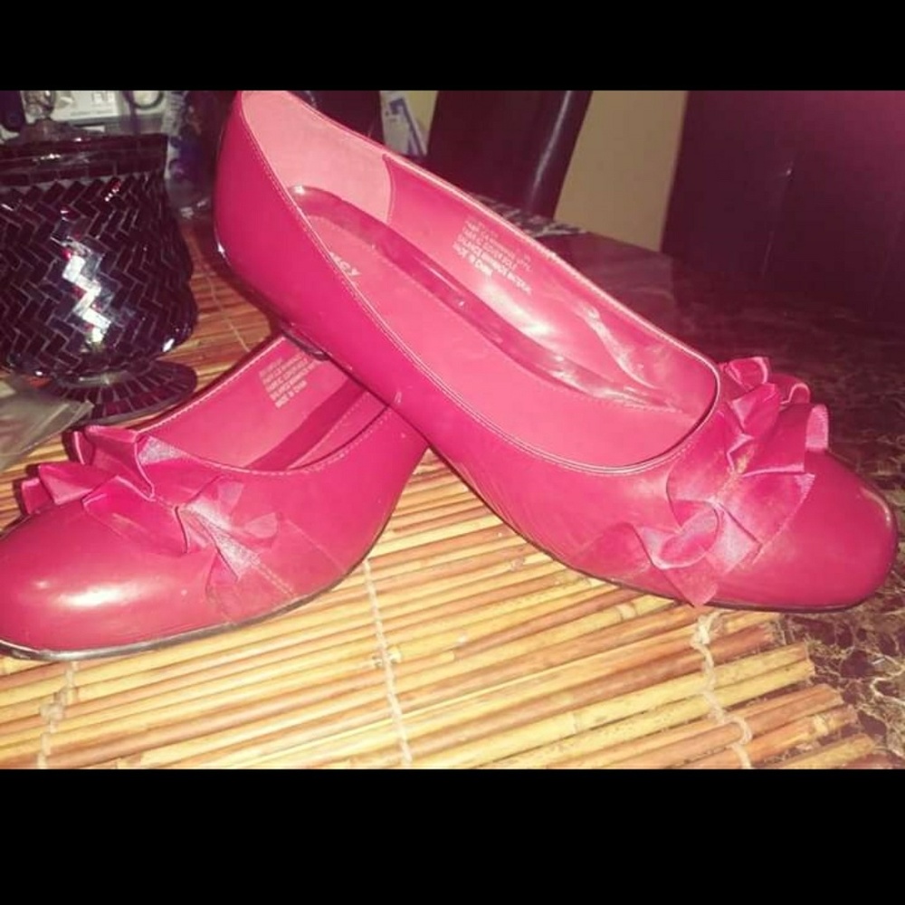 Red Patent leather flats with small.pump.heel